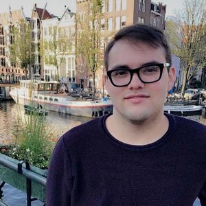 Meet your Posher, Casey